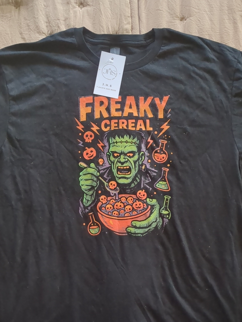 NWT Halloween Freaky Cereal Graphic Tee Size L Unisex Fit